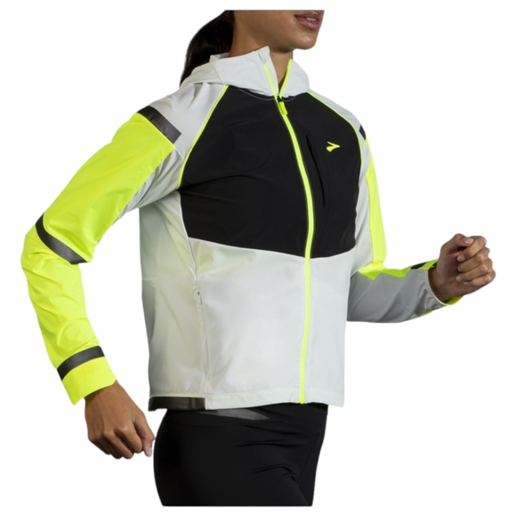 Brooks Jackets & Coats Nwt Brooks Carbonite Womens Reflective Running Jacket Size Small
